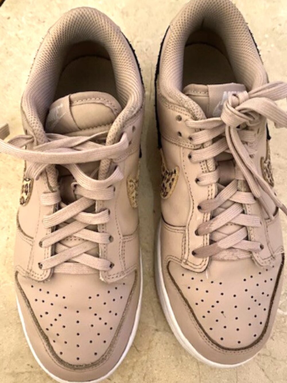 Woman's Nike Low Dunk SE in Primal Pink Size 7.5 US